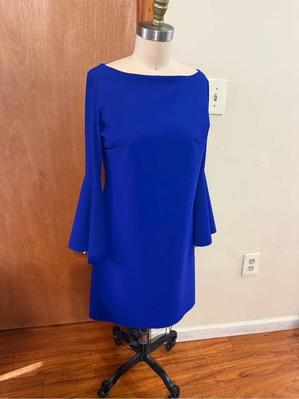 Chiara Boni Cobalt Blue Bell-Sleeve Shift Dress